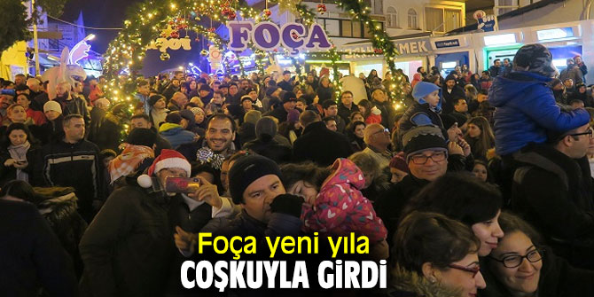 FOÇA, 2020’YE COŞKUYLA GİRDİ 