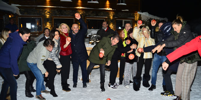 Bolluk Bereket için nar patlattılar!