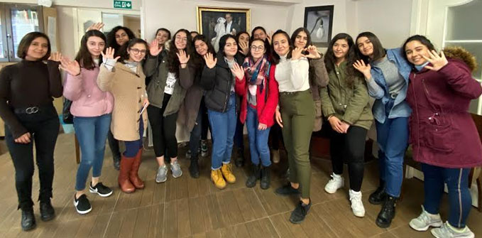 Mercedes-Benz Türk, Yıldız Kızlar’la buluştu!