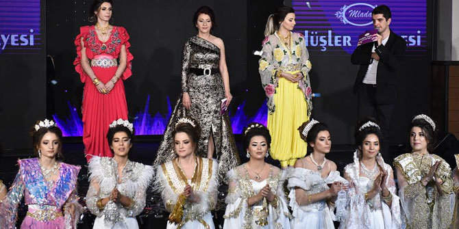 İzmir’de dikkat çeken Balkan defilesi