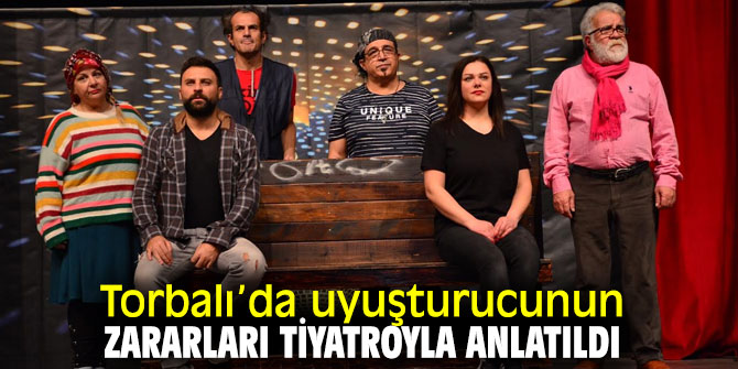 “Pembe Aslında Siyahtır” oyunu Torbalı’da sahnelendi