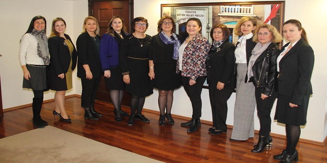 EGİKAD’ta bayrak değişimi