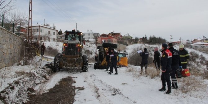 Greyder kontrolden çıktı: 1 ölü, 2 yaralı
