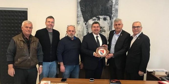 İzmir Bosna Sancak Derneği Başkan Oran'ı ziyaret etti