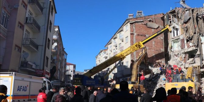 AFAD: Depremde yaralı sayısı 1234, ölü sayısı 22