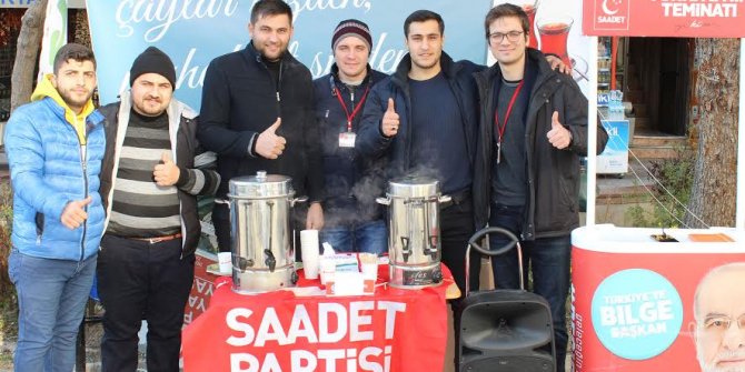 Saadet’li Gençler: ‘Çaylar bizden, muhabbet sizden’