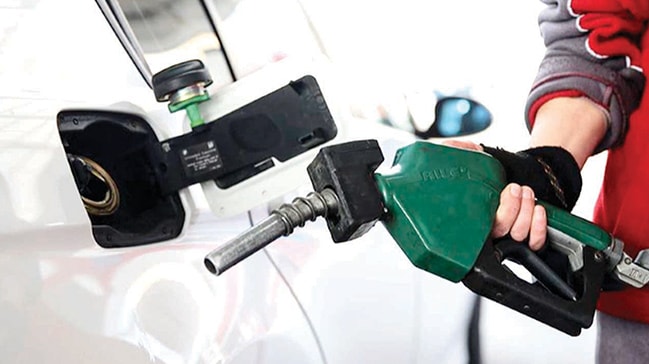 Motorin ve benzin fiyatlarına 23 kuruş indirime gidildi.