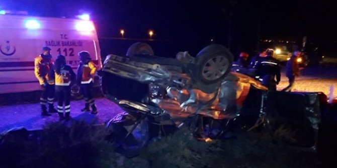 Otobüs ile otomobil çarpıştı! 3 ölü