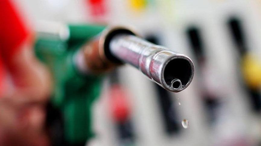 Araç sahiplerine müjde! Benzine indirim geldi!