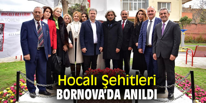 Bornova’da Hocalı Şehitleri Anıtı'na karanfil bırakıldı