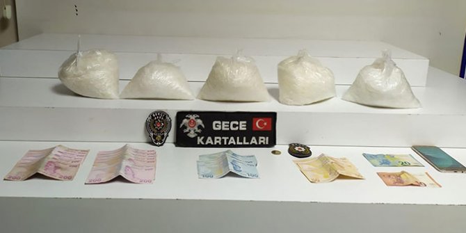 Takside 1.5 milyon TL değerinde uyuşturucu yakalandı