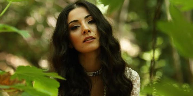 Zeynep Onat'tan Geçer Gibi