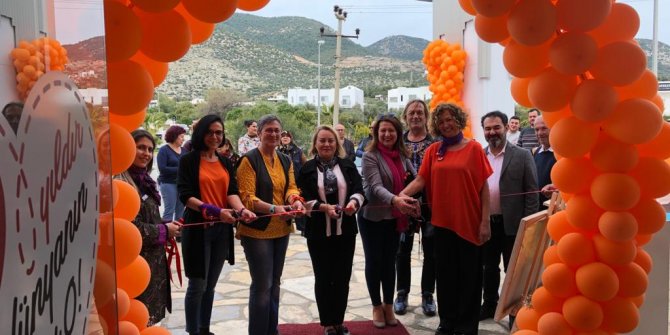8 Mart Alfemo Bodrum’da Resim Sergisi ile Kutlandı