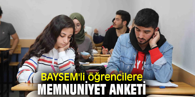 Bayraklı Sosyal Etkinlik Merkezi'ndeki öğrencilere memnuniyet anketi