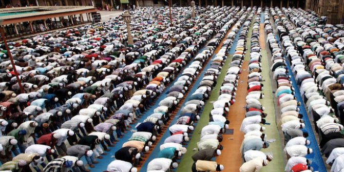 Din İşleri Yüksek Kurulu'ndan cuma namazı kararı