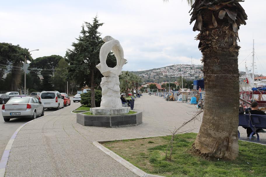 Foça'da sokaklar boşaldı!