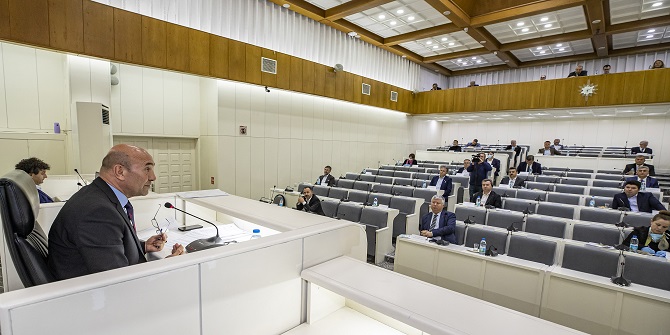 “Kriz belediyeciliğine geçiyoruz”