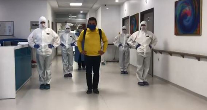 Penguen dansıyla taburcu oldu