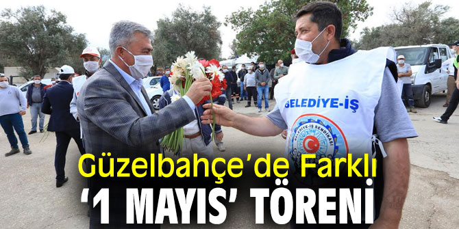 Başkan İnce, işçilere çiçek dağıttı