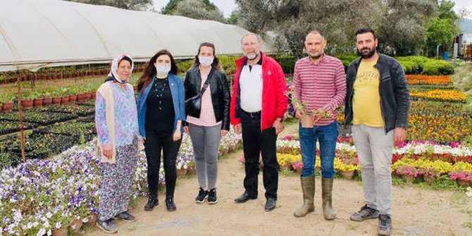 CHP’li Av. Kılıç, "annelerimizin eli çiçeklerle dolu olsun"