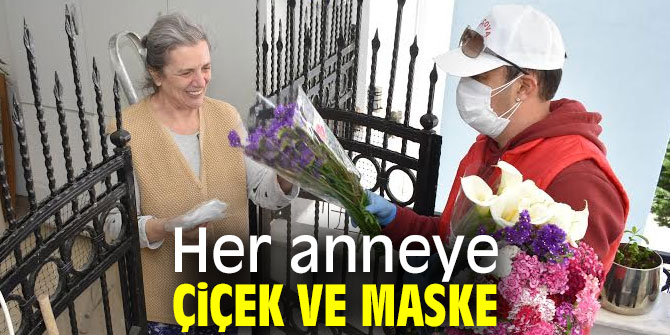 Her anneye çiçek ve maske
