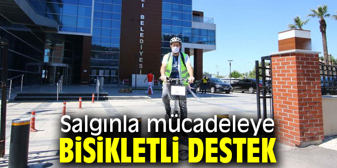 Bayraklı'da evden çıkamayanlara bisikletli servis