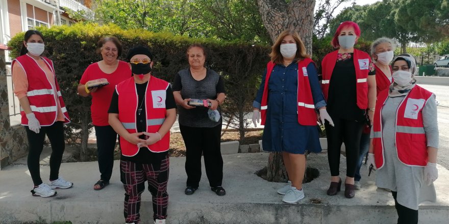 Kızılay Urla, Anneler Günü'nü kutladı!