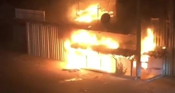 Korkutan yangında atölye küle döndü!