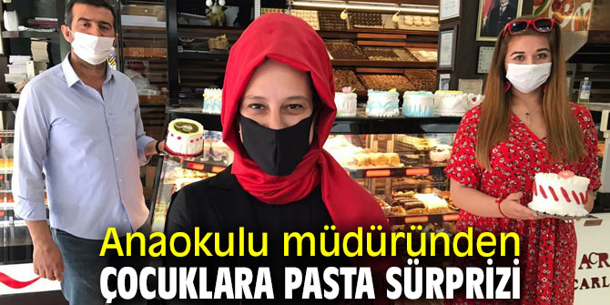 Anaokulu müdüründen çocuklara pasta sürprizi!