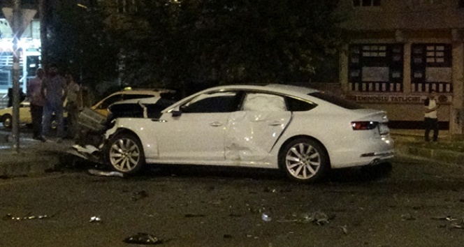 İki otomobilin çarpıştı! 5 çocuk yaralandı!