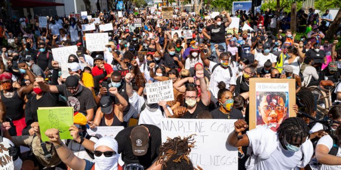 O gösteriler ekonomik krizi derinleştiriyor