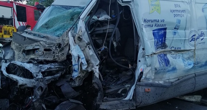 Korkunç kazada 1 ağır 5 yaralı!
