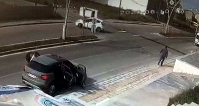 Araç takla attı! Burnu bile kanamadı