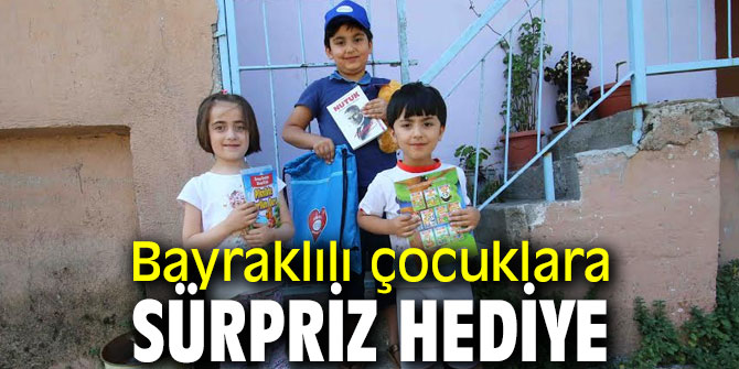 Bayraklılı çocuklara sürpriz hediye
