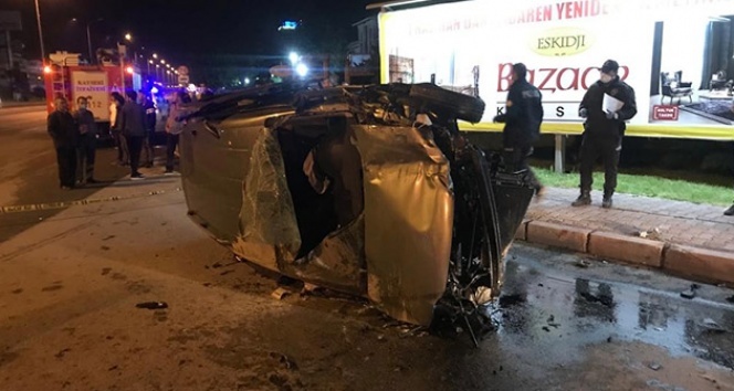 Korkunç kazada 1 ölü, 2'si ağır 5 yaralı