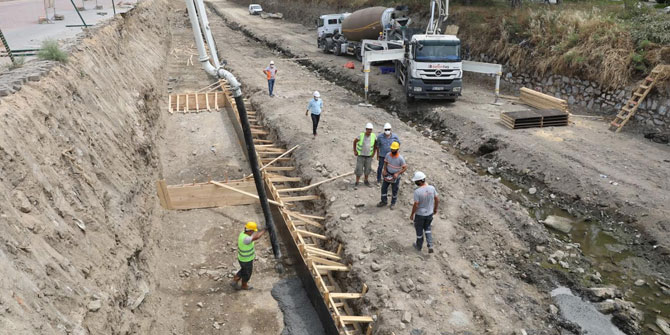 DSİ, Söke Çayı'nda çalışmalarına devam ediyor!