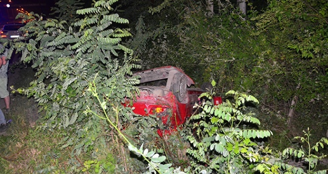 Feci kazada araç hurdaya döndü!