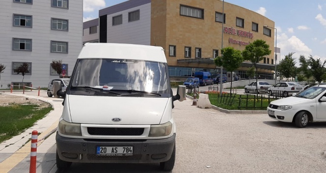 O işçileri taşıyan minibüse ateş açıldı! 3 yaralı