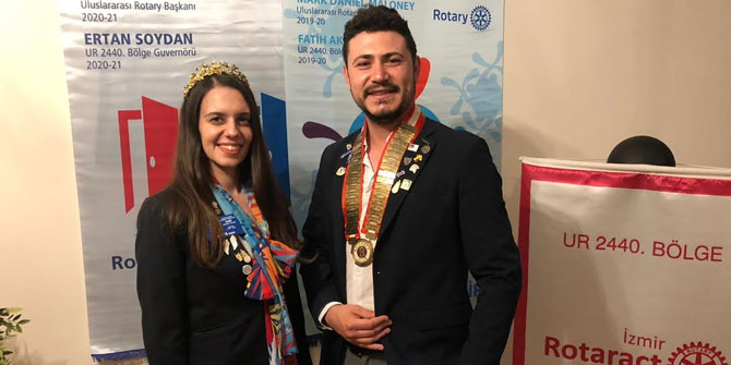 Melis Uzşen, bayrağı Ozan Karakaya’ya devretti