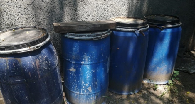 2 bin 660 litre kaçak içki ele geçirildi