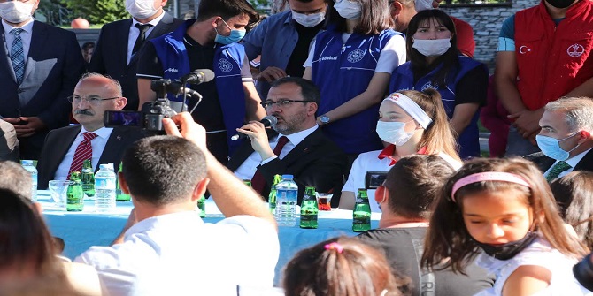 Bakan Kasapoğlu, Kulalı Gençlerle Buluştu