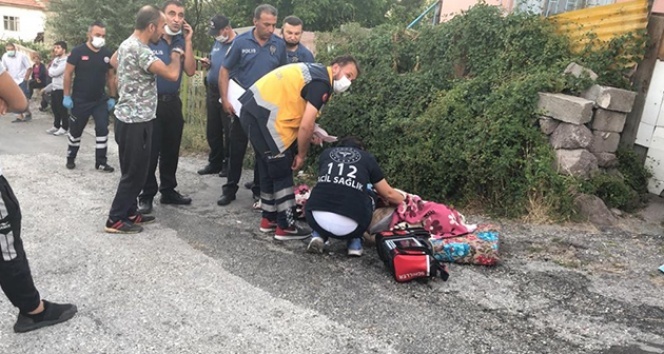 Gecekonduda çıkan yangında yaşlı adam can verdi