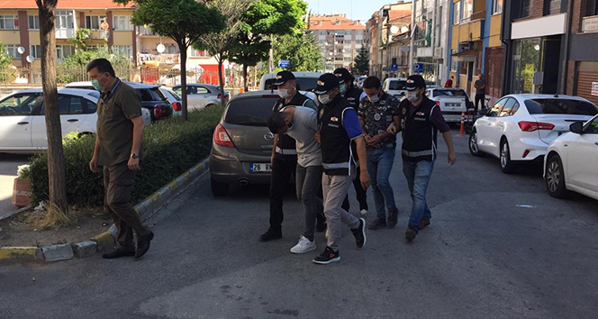 Vatandaş üzerinden 2 milyonluk vurgun yaptılar!