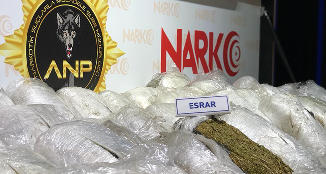 152 kilo esrar ve 20 kilo eroin ele geçirdi