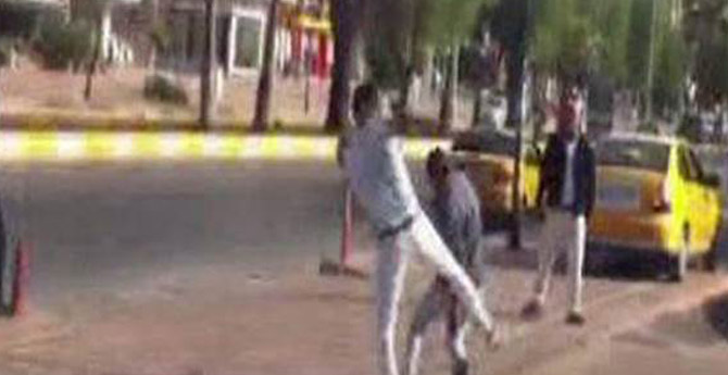 Tacizciye Uçan Tekmeyle Saldırdı