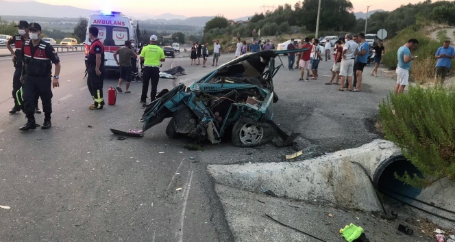 Araç takla attı: 3 ölü