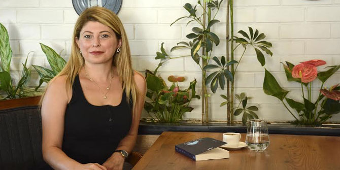 Bu roman aşkı ve nefreti sorgulatıyor