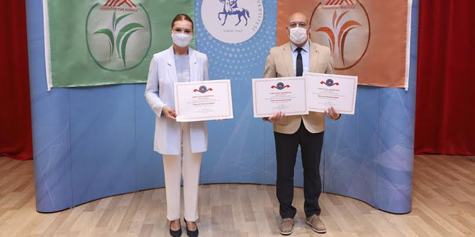 DEÜ, Engelsiz üniversite ödülünü aldı