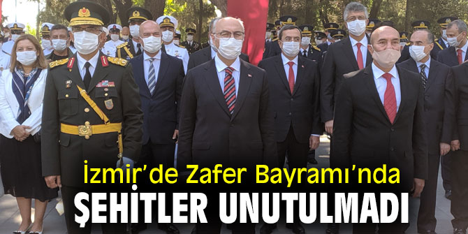 İzmir’de Zafer Bayramı’nda şehitler unutulmadı