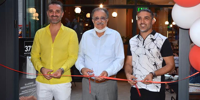 372 Restaurant, Coordinat Suıts'te hizmete açıldı